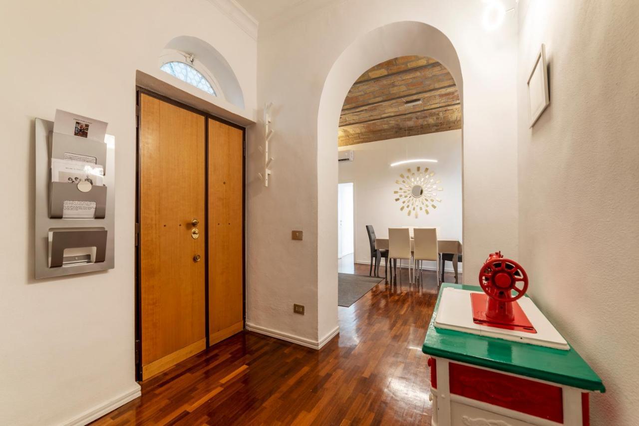 Fontana Di Trevi Design Apartment Rome Luaran gambar